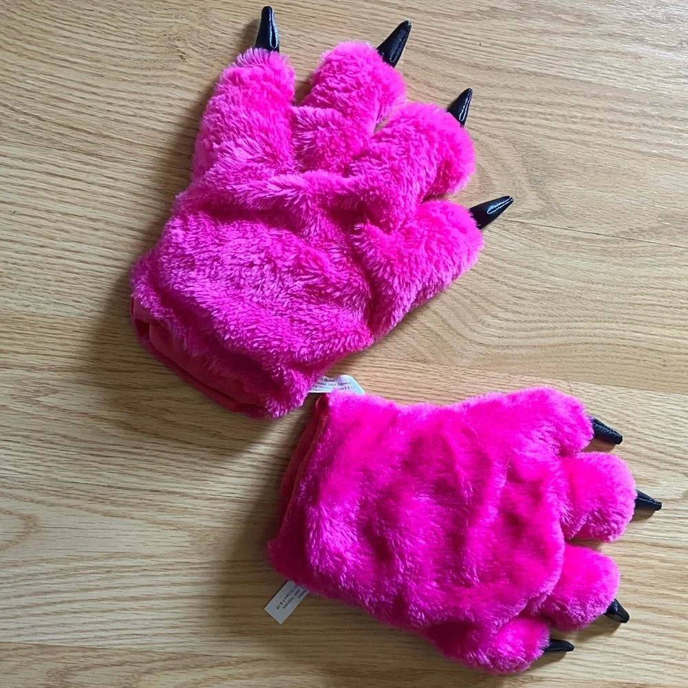 Vibrant Pink Furry Paw Mittens for Kids